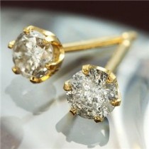 K18イエローゴールド ダイヤモンドピアス0.3ct