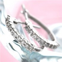 0.2ctダイヤハーフエタニティピアス ダイヤモンドピアス