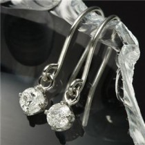 PT0.1ctダイヤモンドピアス フックピアス プラチナ