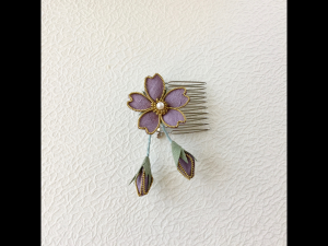 桜の髪飾り・結城紬 紫